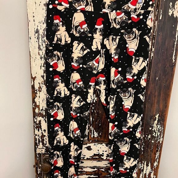 NWT women’s super soft pug Christmas Leggings. Size XL. - Picture 1 of 5